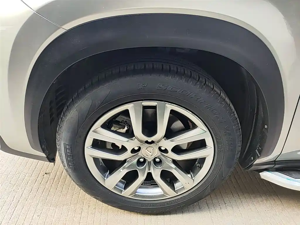 Lexus NX 2015 200t AWD F Sport фото 23