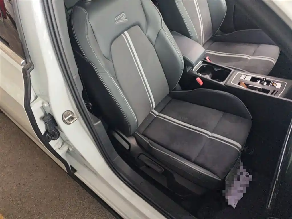 Volkswagen Golf 2023 Facelift 280TSI DSG R-Line Lite фото 25