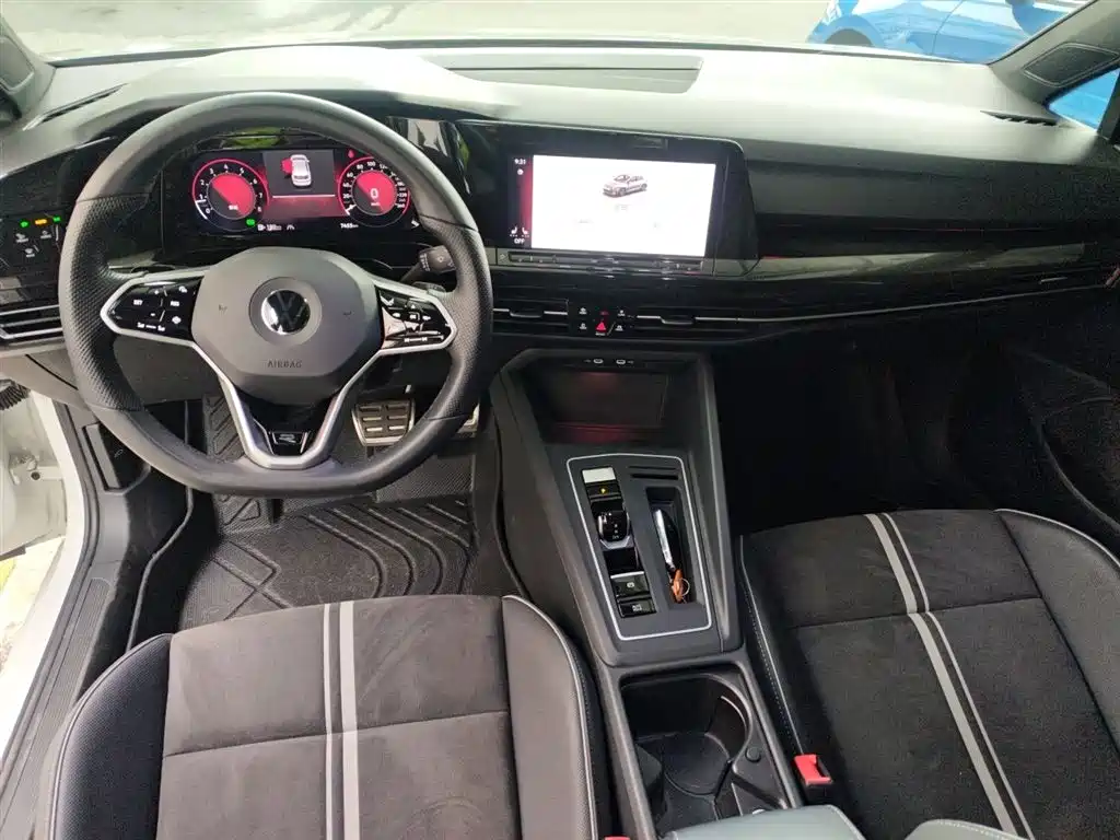 Volkswagen Golf 2023 Facelift 280TSI DSG R-Line Lite фото 10