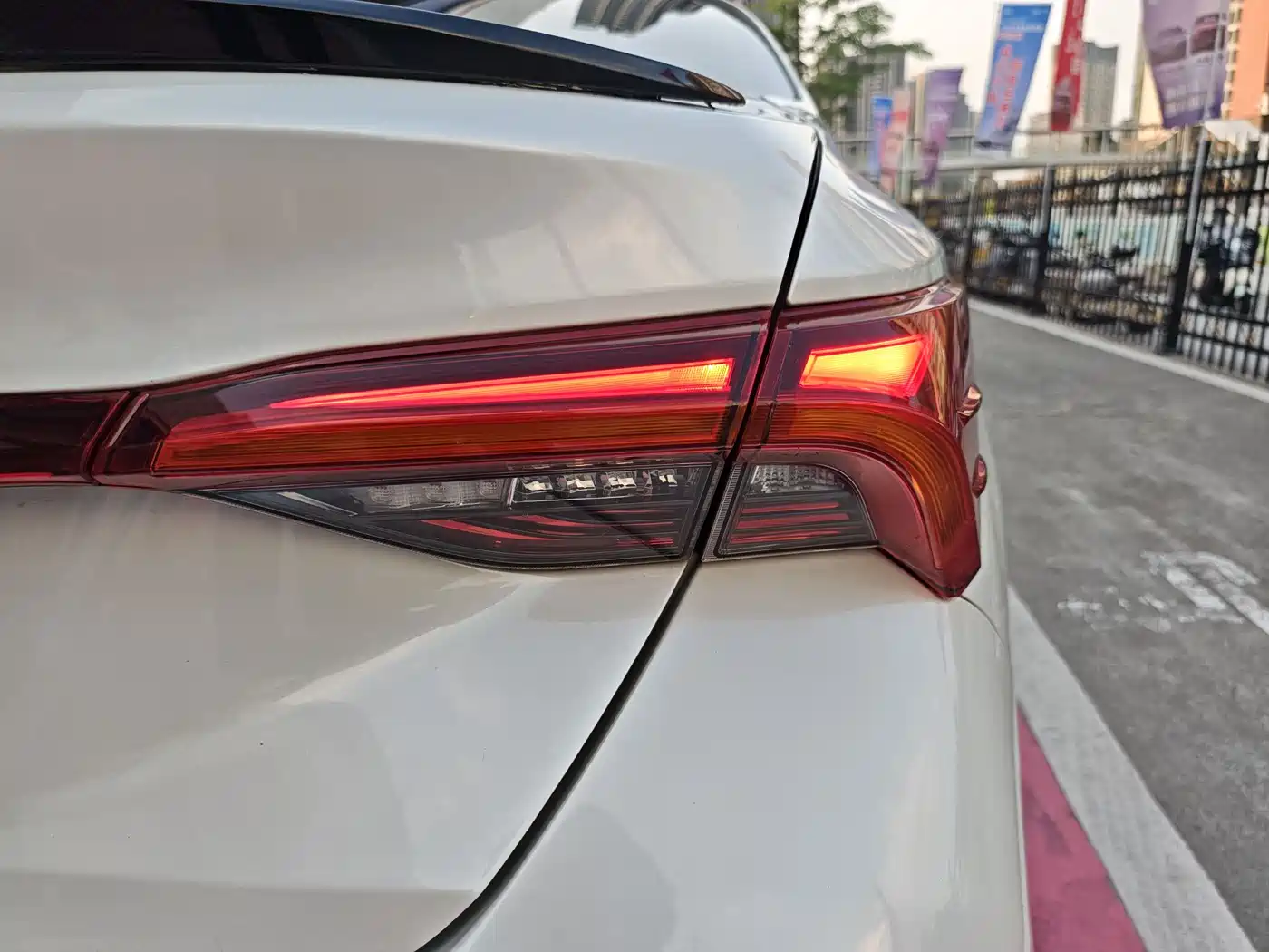 Toyota Avalon 2019 2.0L XLE Premium Edition (China VI) фото 8