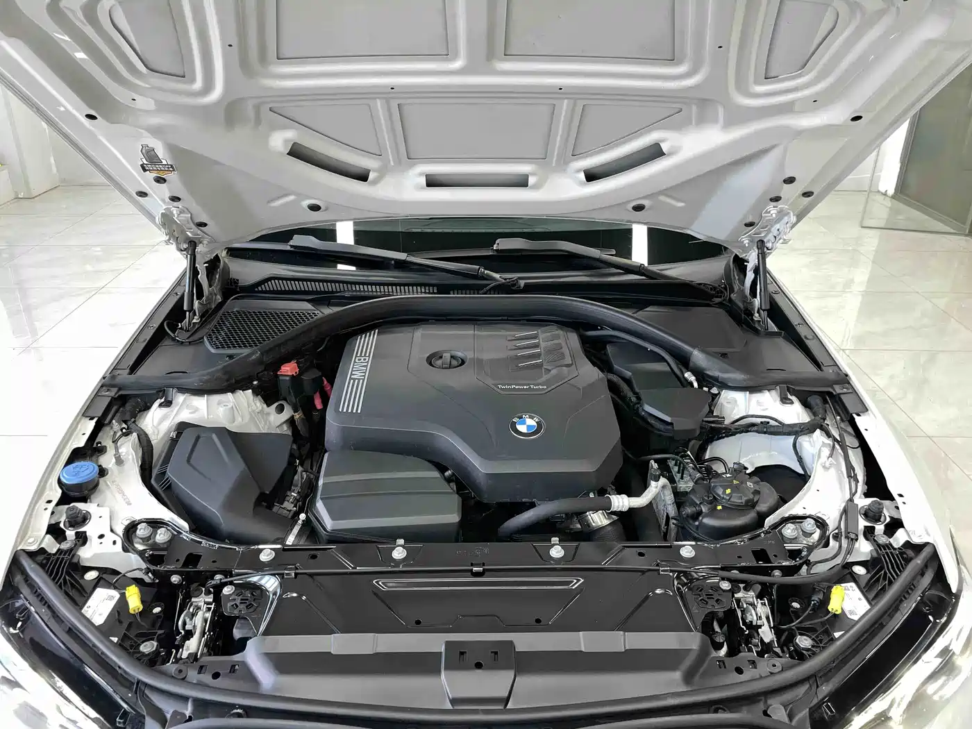 BMW 3 Series 2023 320Li M Sport Package фото 16