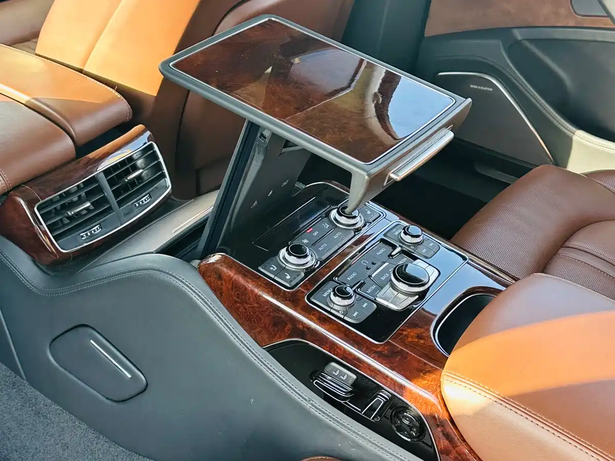 Audi A8 2013 A8L 6.3 FSI W12 quattro Flagship фото 16