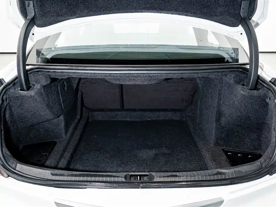 Cadillac ATS-L 2016 28T Technology фото 23