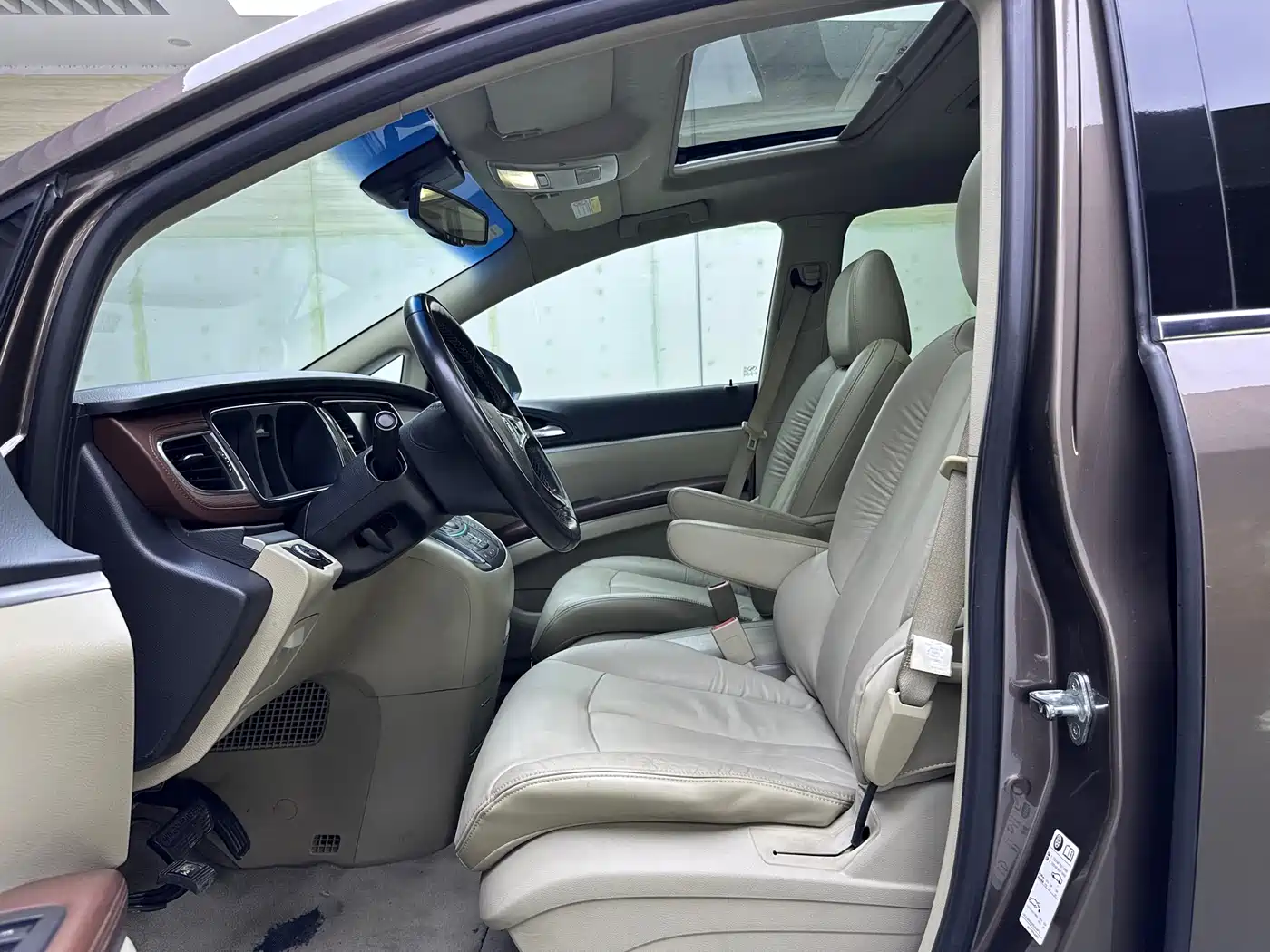 Buick GL8 2014 3.0L GT Luxury Business Elegance фото 8