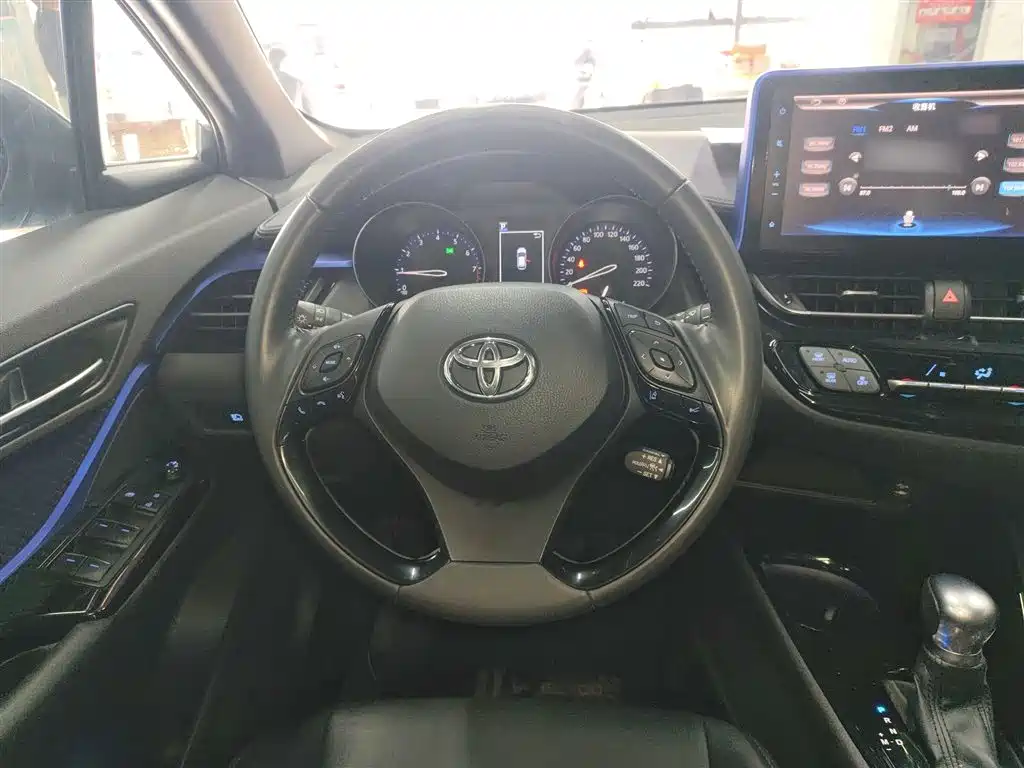 Toyota C-HR 2020 Model 2.0L Luxury фото 7