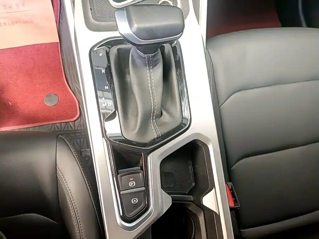 Фото 14 - Geely Emgrand