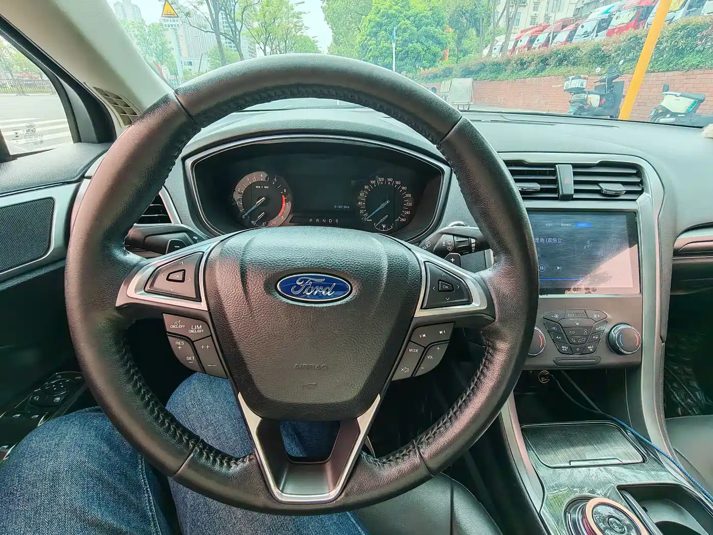 FORD MONDEO