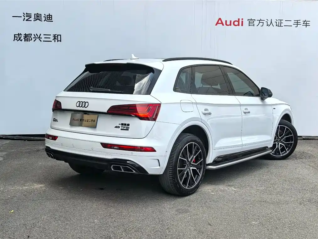 Audi Q5L 2024 Model 45 TFSI Premium Dynamic фото 3