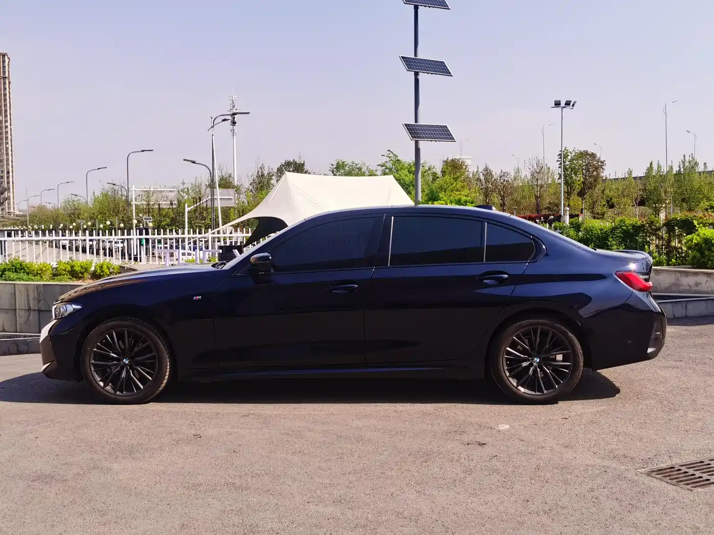 BMW 3 Series 2024 325Li M Sport Shadowline Package фото 8