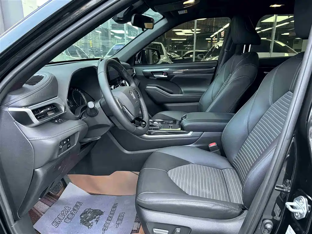 Toyota Crown Kluger 2022 2.5L HEV 4WD Luxury Edition фото 7