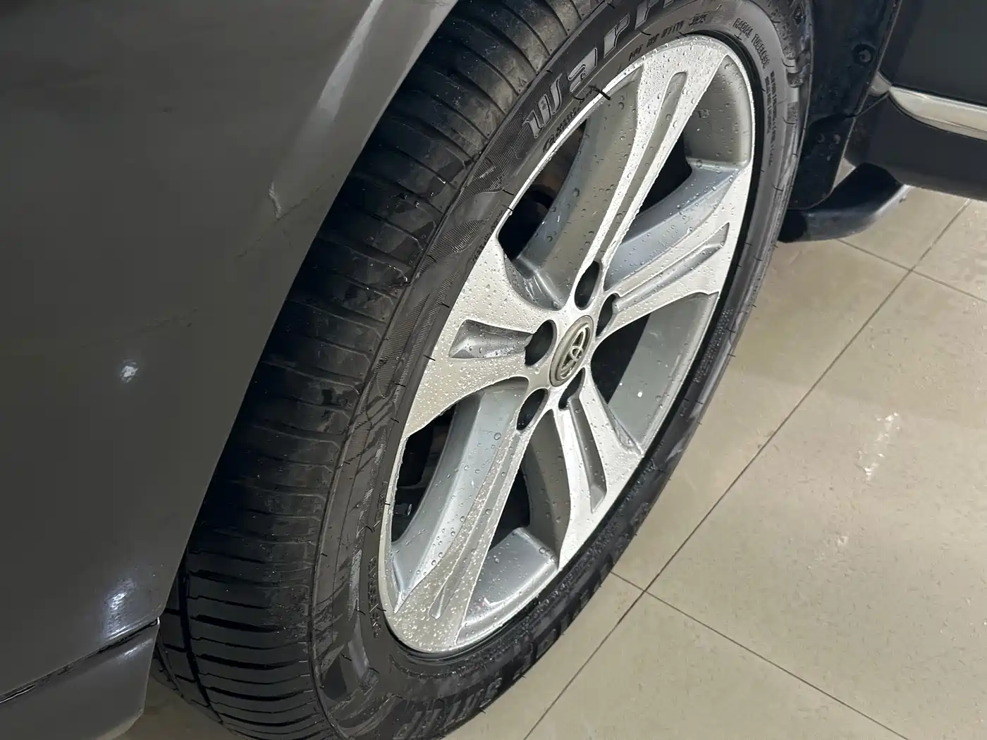 Toyota Highlander 2012 2.7L 2WD 7-Seater Luxury Edition фото 13