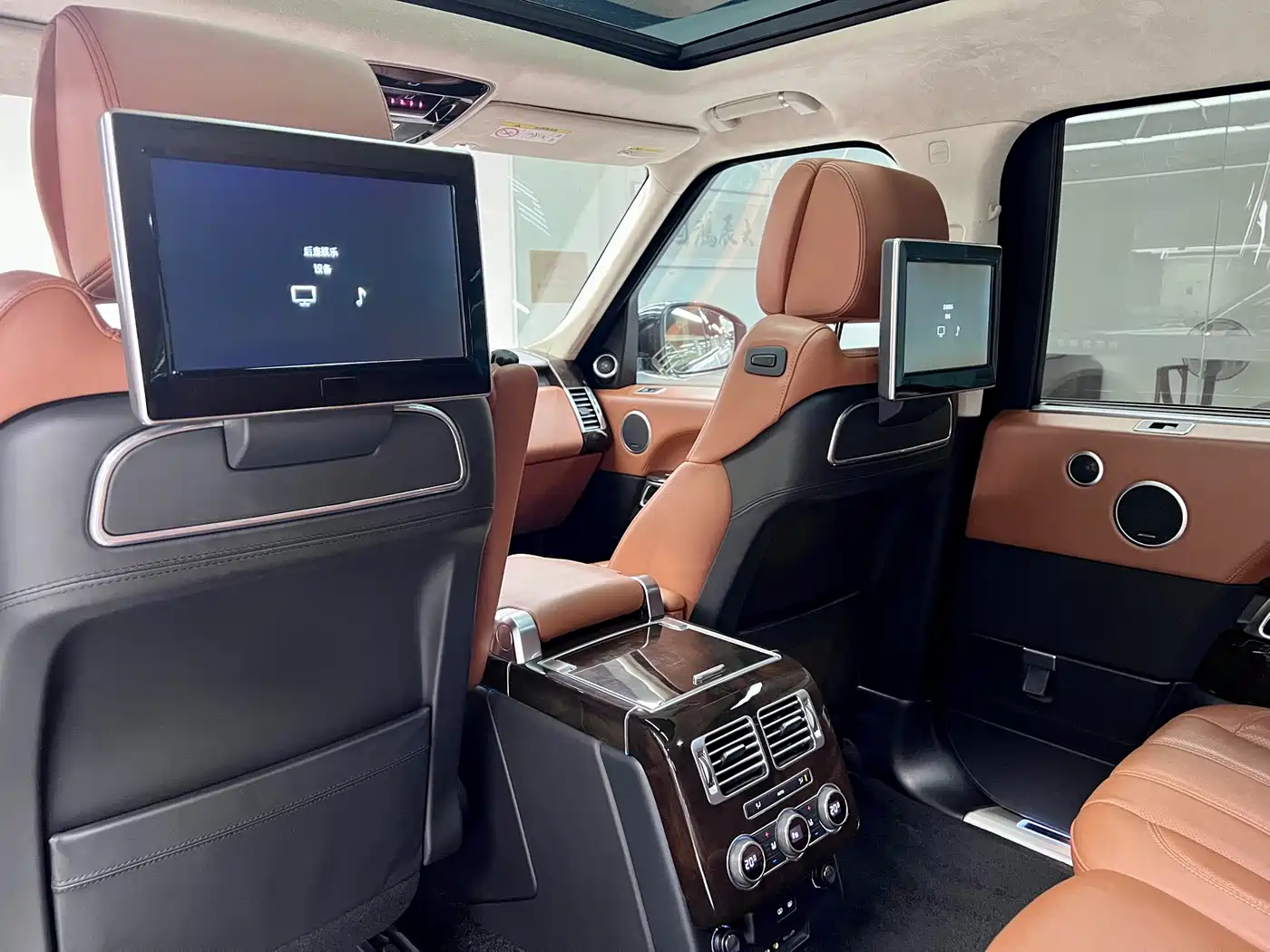 Land Rover Range Rover 2016 5.0 SC V8 AB Ultimate Autobiography LWB фото 16