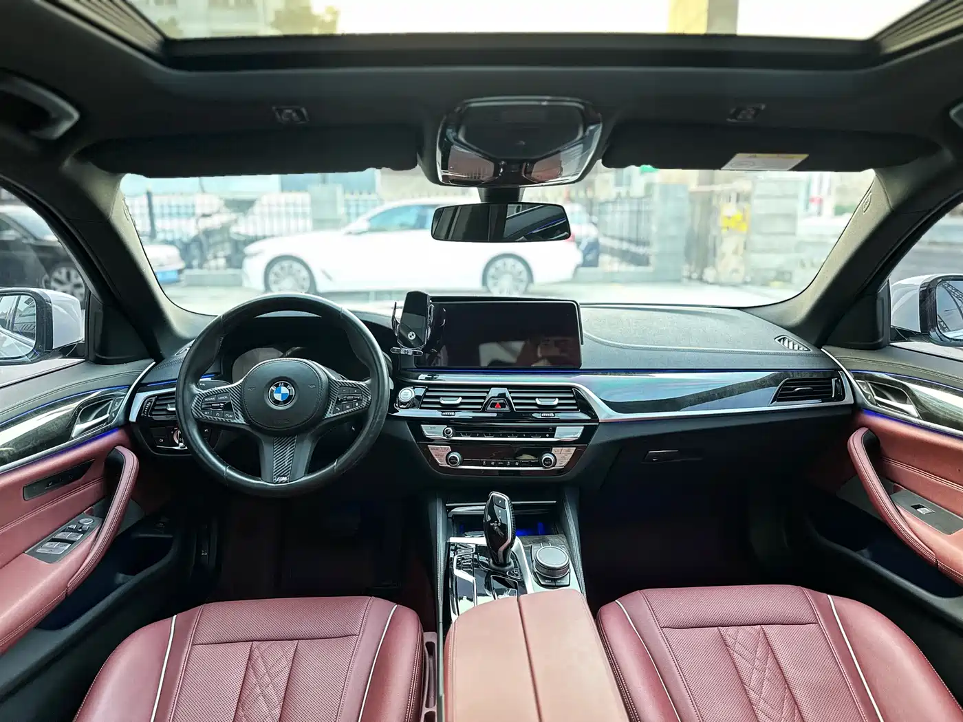 BMW 5 Series 2021 525Li M Sport Package фото 10