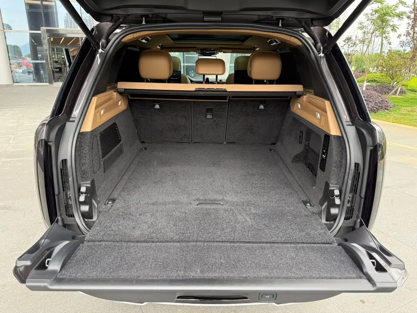 Land Rover Range Rover 2023 3.0 L6 400PS Genesis Extended Version фото 21