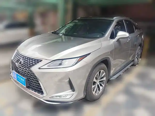 Lexus RX 2020 Facelift 300 2WD Elite Edition — фото 1
