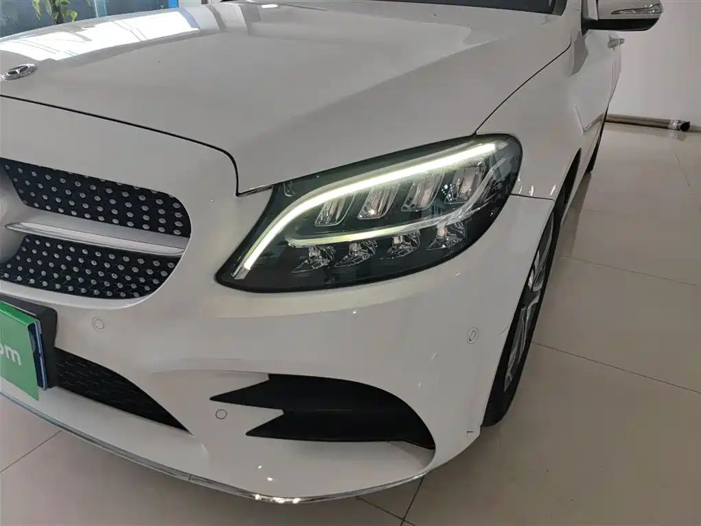 Mercedes-Benz C-Class 2019 C 260 L Sport фото 24