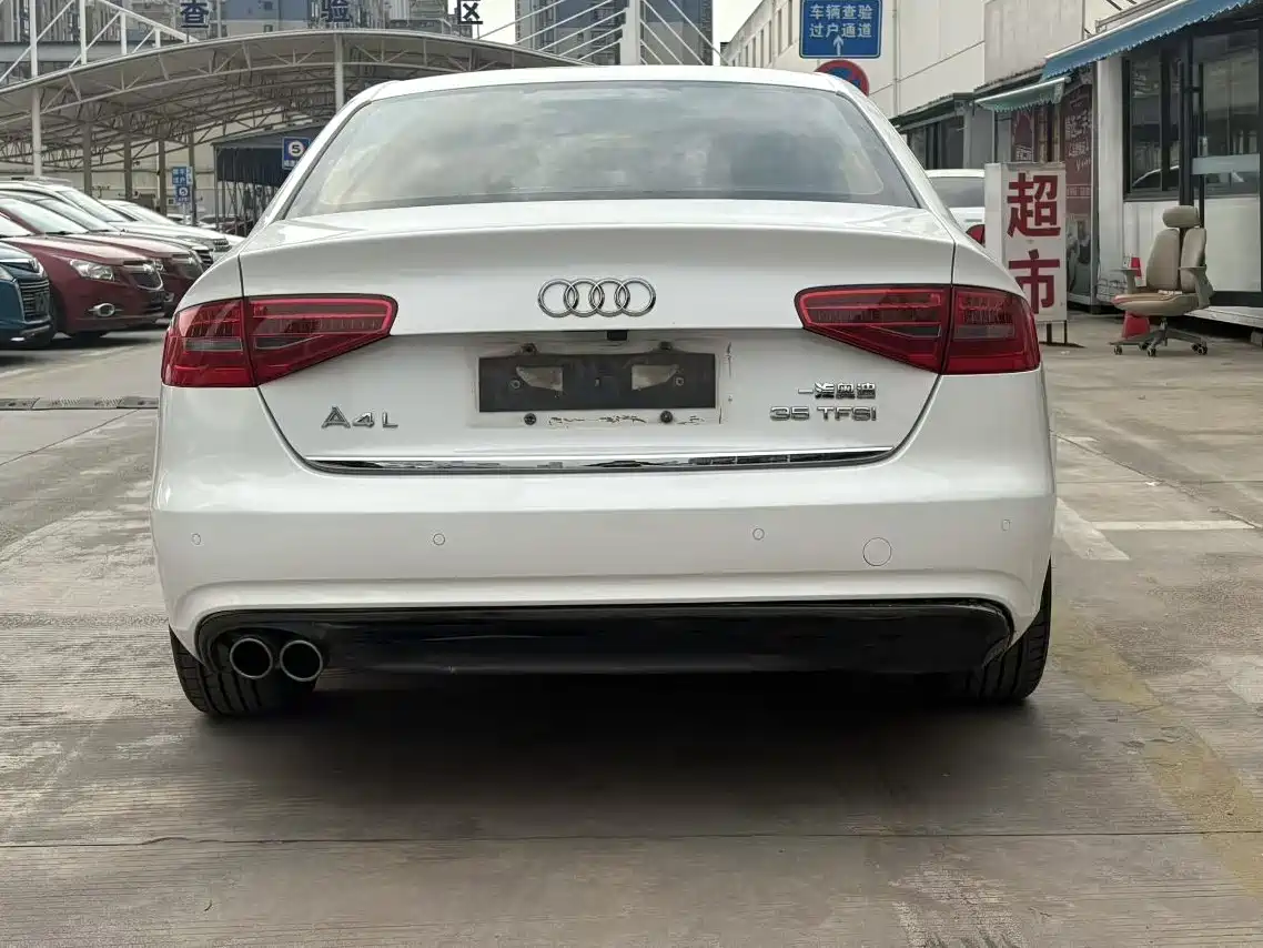 Audi A4L 2015 35 TFSI Auto Comfort фото 8