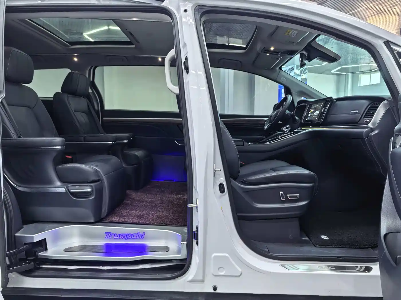GAC Trumpchi Trumpchi M8 2023 Master Series 390T Ultimate Edition фото 12