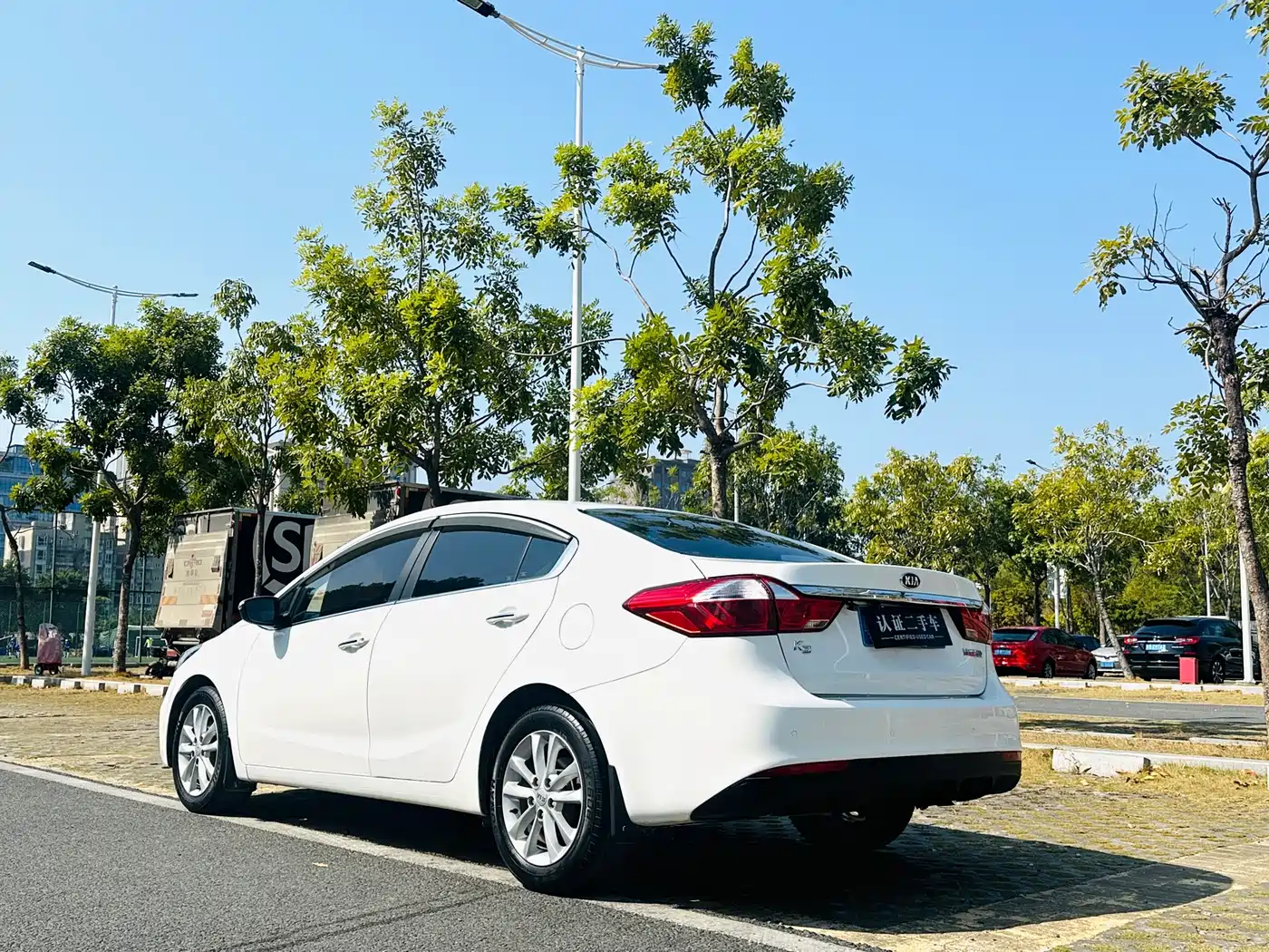 Kia K3 2016 1.6L Automatic GLS фото 5