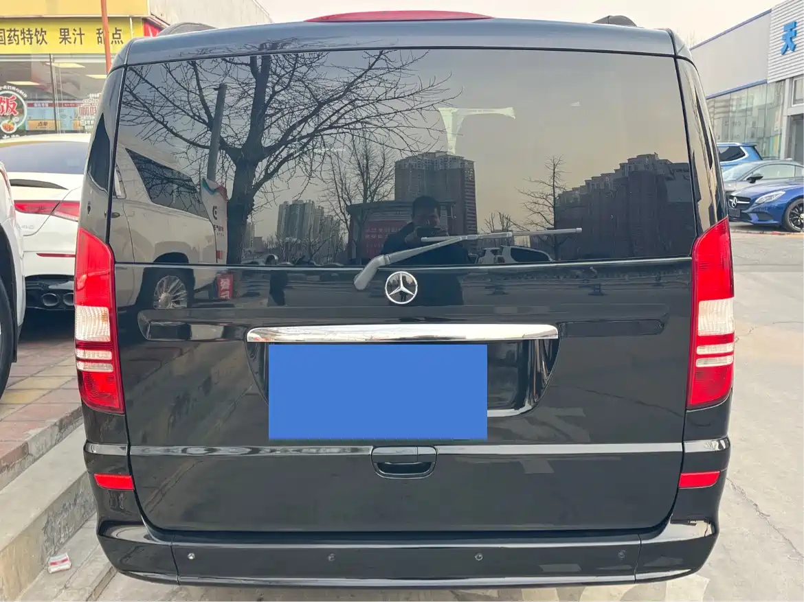 Mercedes-Benz Viano 2013 3.0L Comfort Edition фото 3