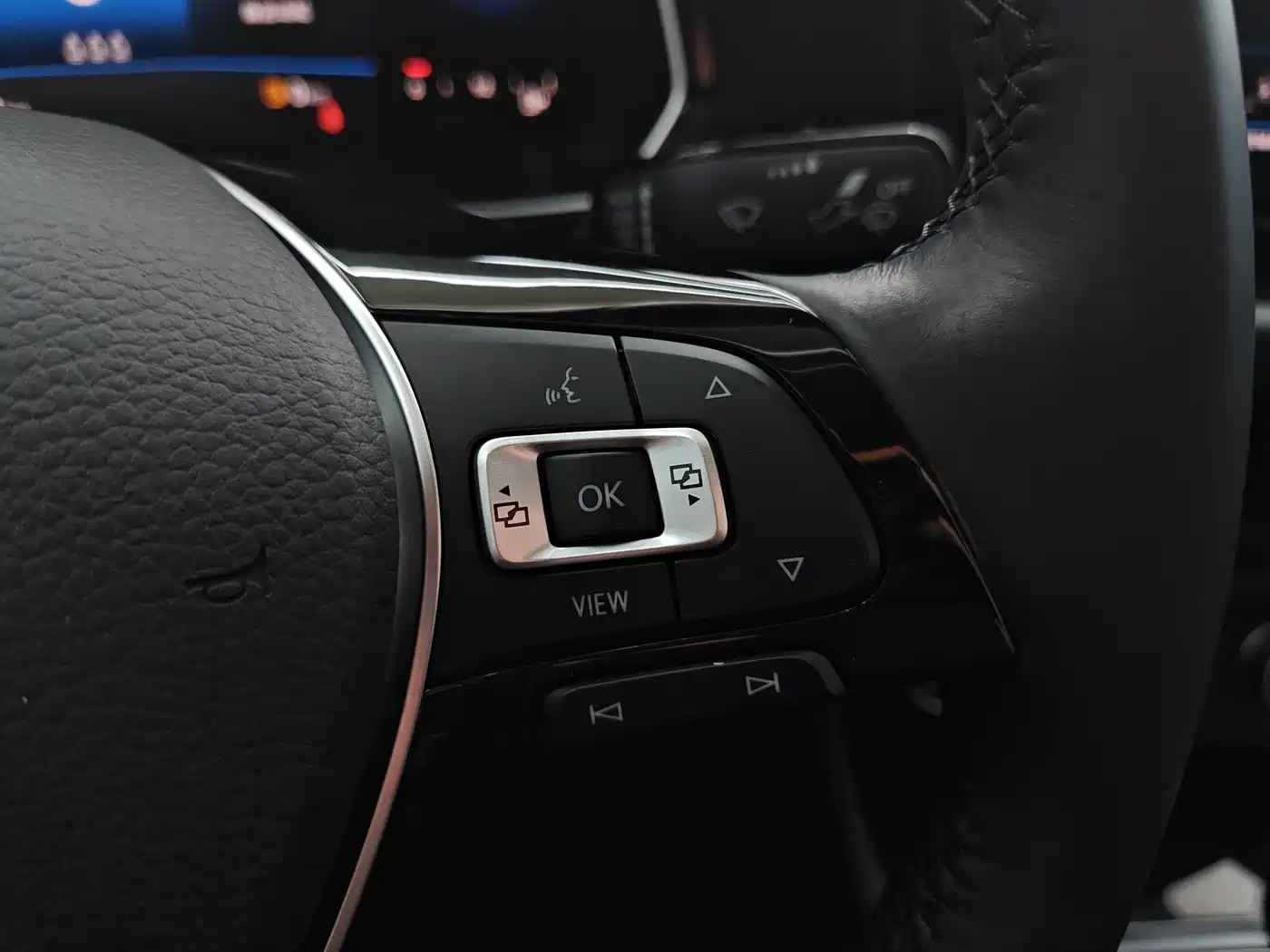 Volkswagen Sagitar 2021 280TSI DSG Surpassing Edition фото 14