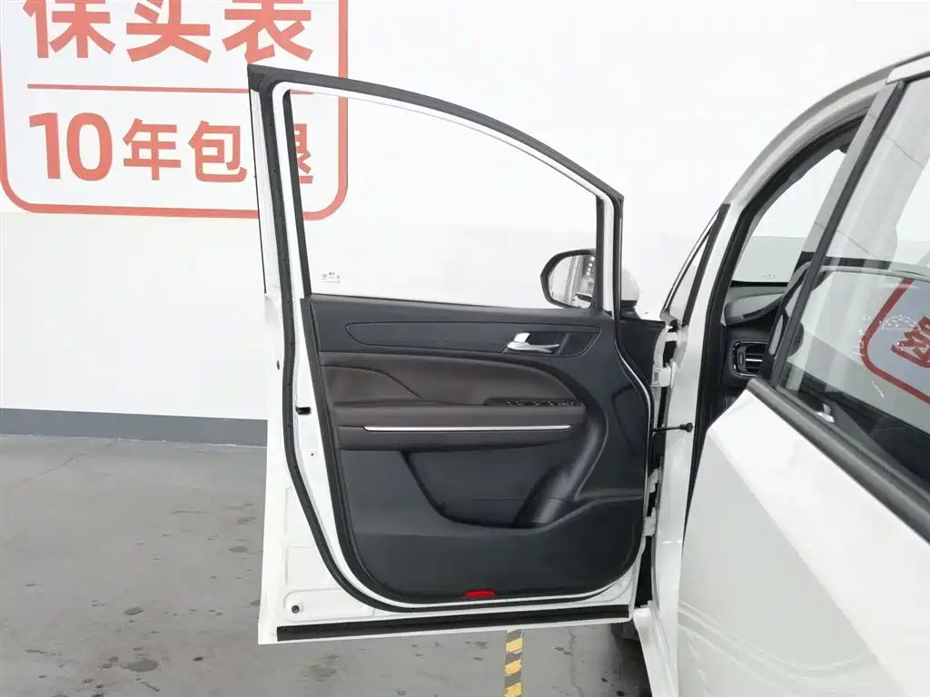 GAC Trumpchi Trumpchi M6 2019 270T Automatic Premium (6-seater) China V фото 8