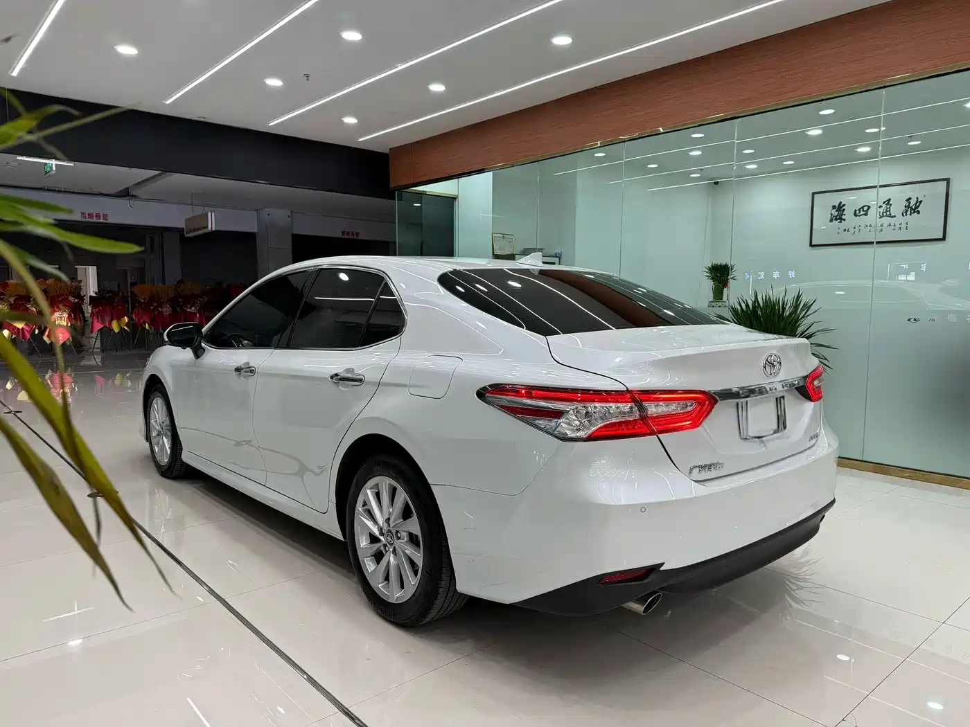 Toyota Camry 2021 2.0G Luxury Edition фото 4
