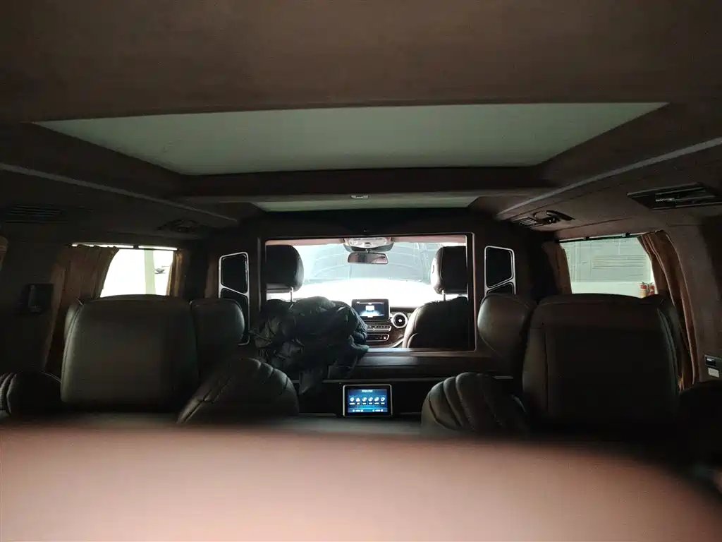 Mercedes-Benz V-Class 2017 Model V 260 Premium Edition фото 18