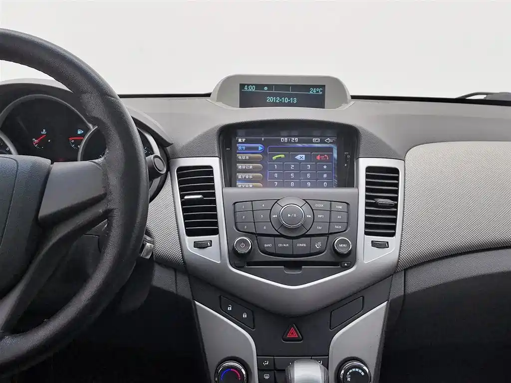 Chevrolet Cruze 2013 Model 1.8L SE AT фото 12