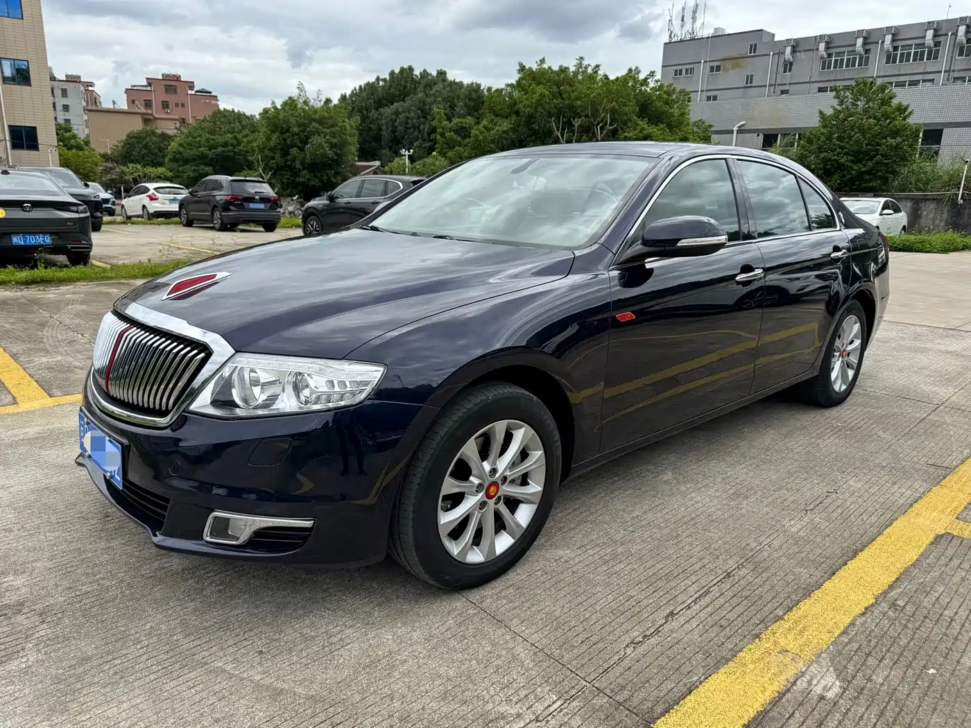 Hongqi H7 2015 2015 1.8T Luxury Type