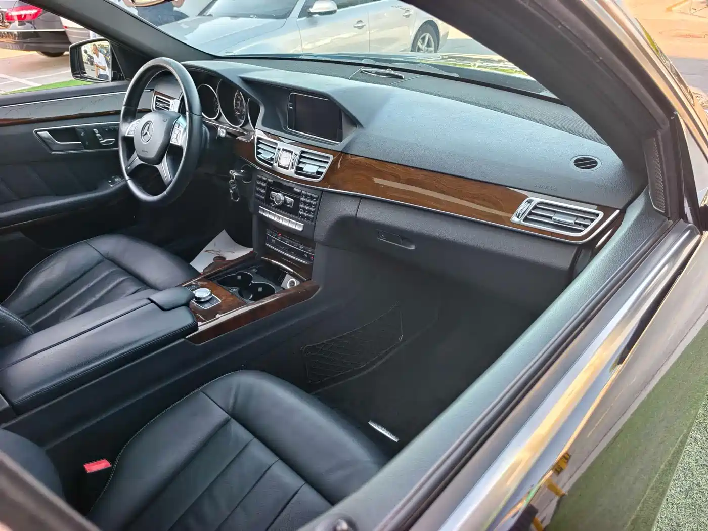 Mercedes-Benz E-Class 2014 Facelift E 260 L Luxury фото 12