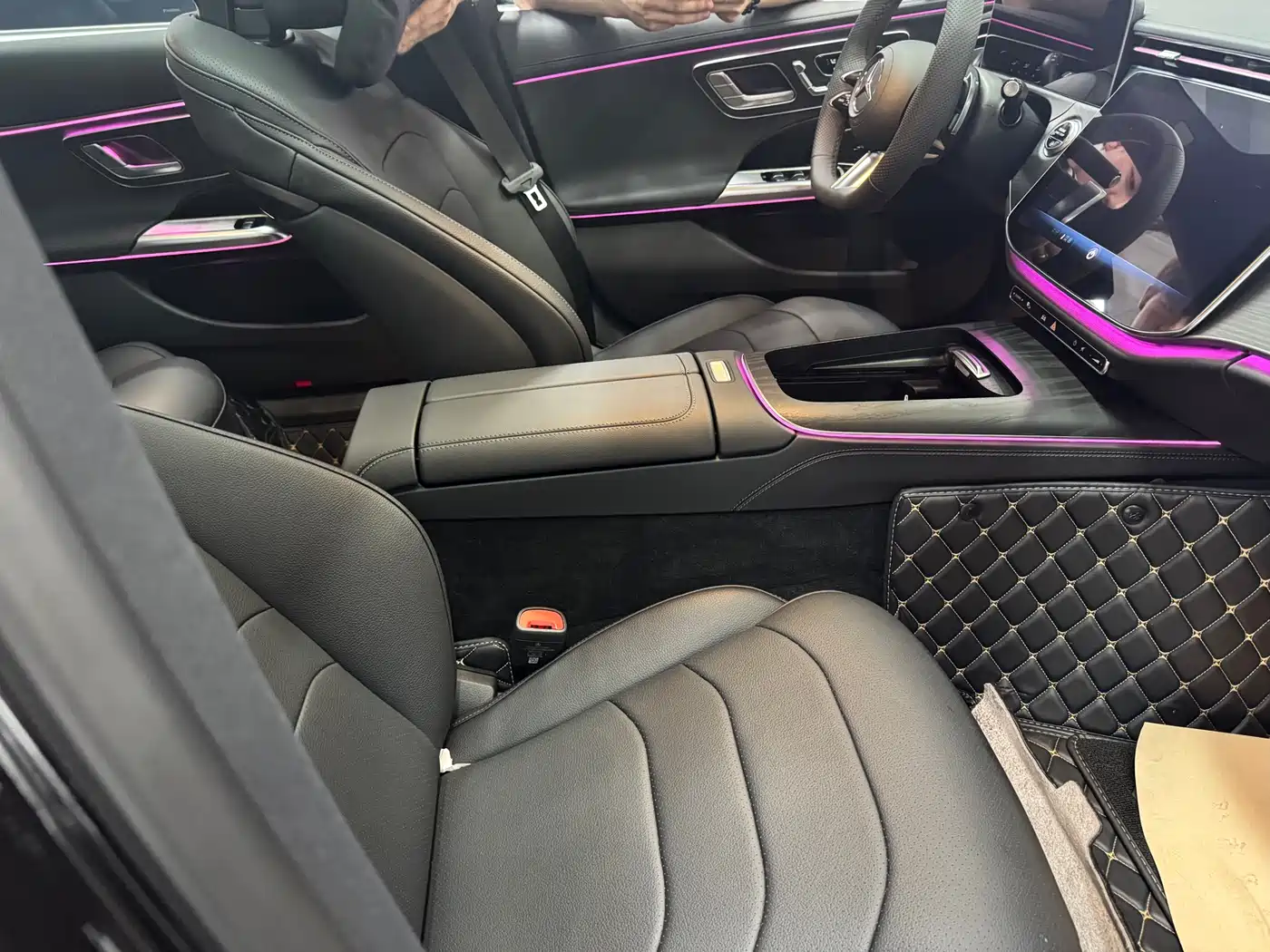 Mercedes-Benz E-Class 2024 E 300 L Fashion Sport фото 8
