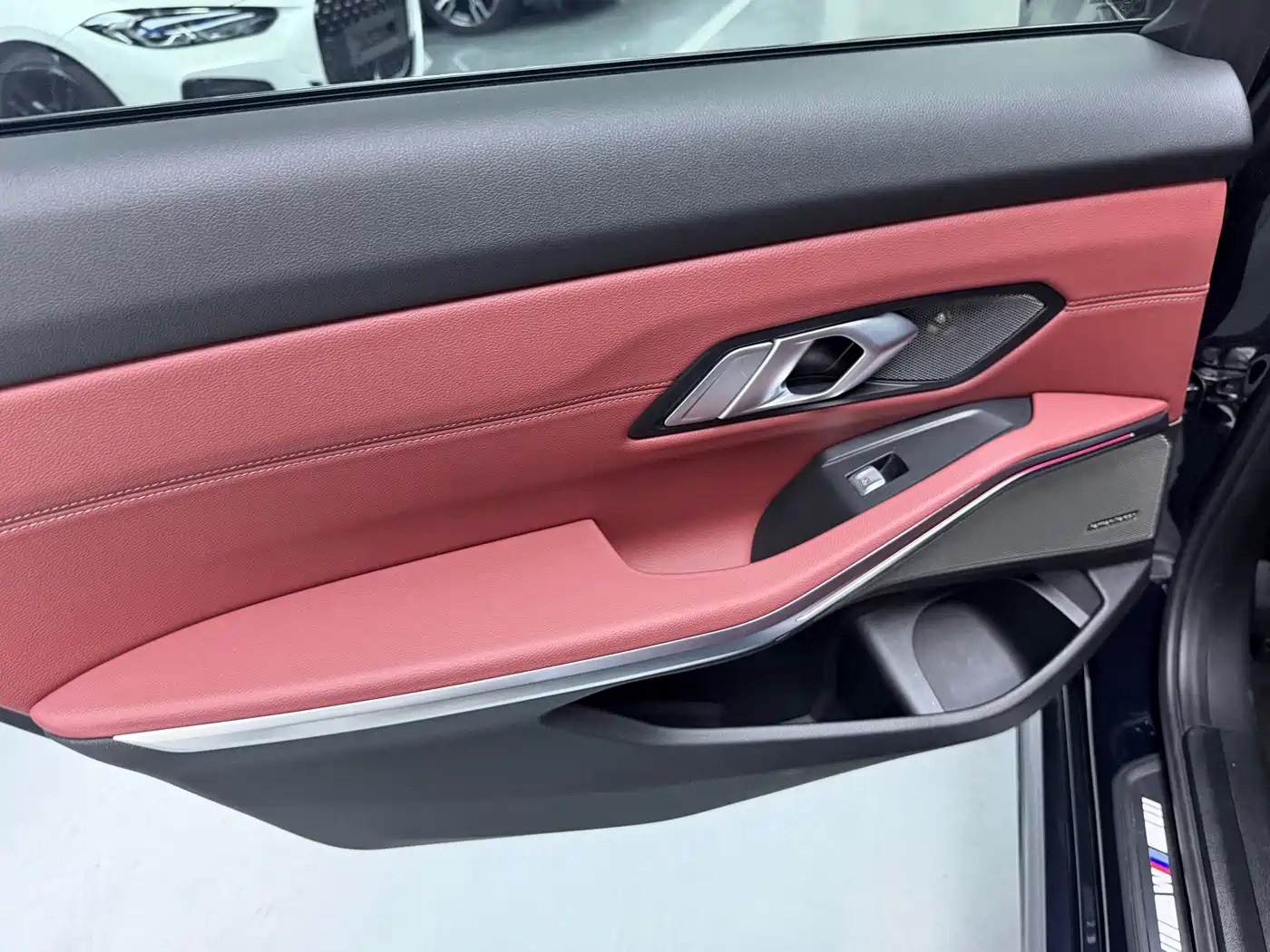 BMW 3 Series 2024 325Li M Sport Shadowline Package фото 6