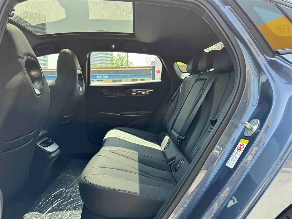 BYD Seal 2025 510 Smart Navigation Edition фото 10