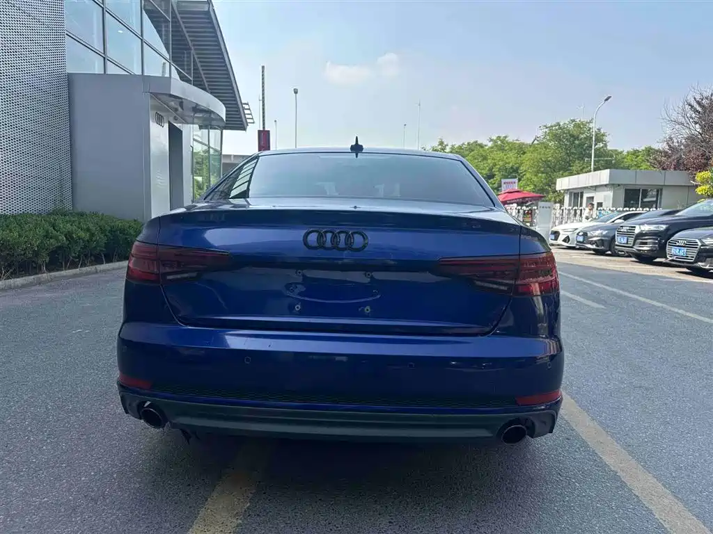Audi A4L 2018 30th Anniversary 40 TFSI Fashion фото 6