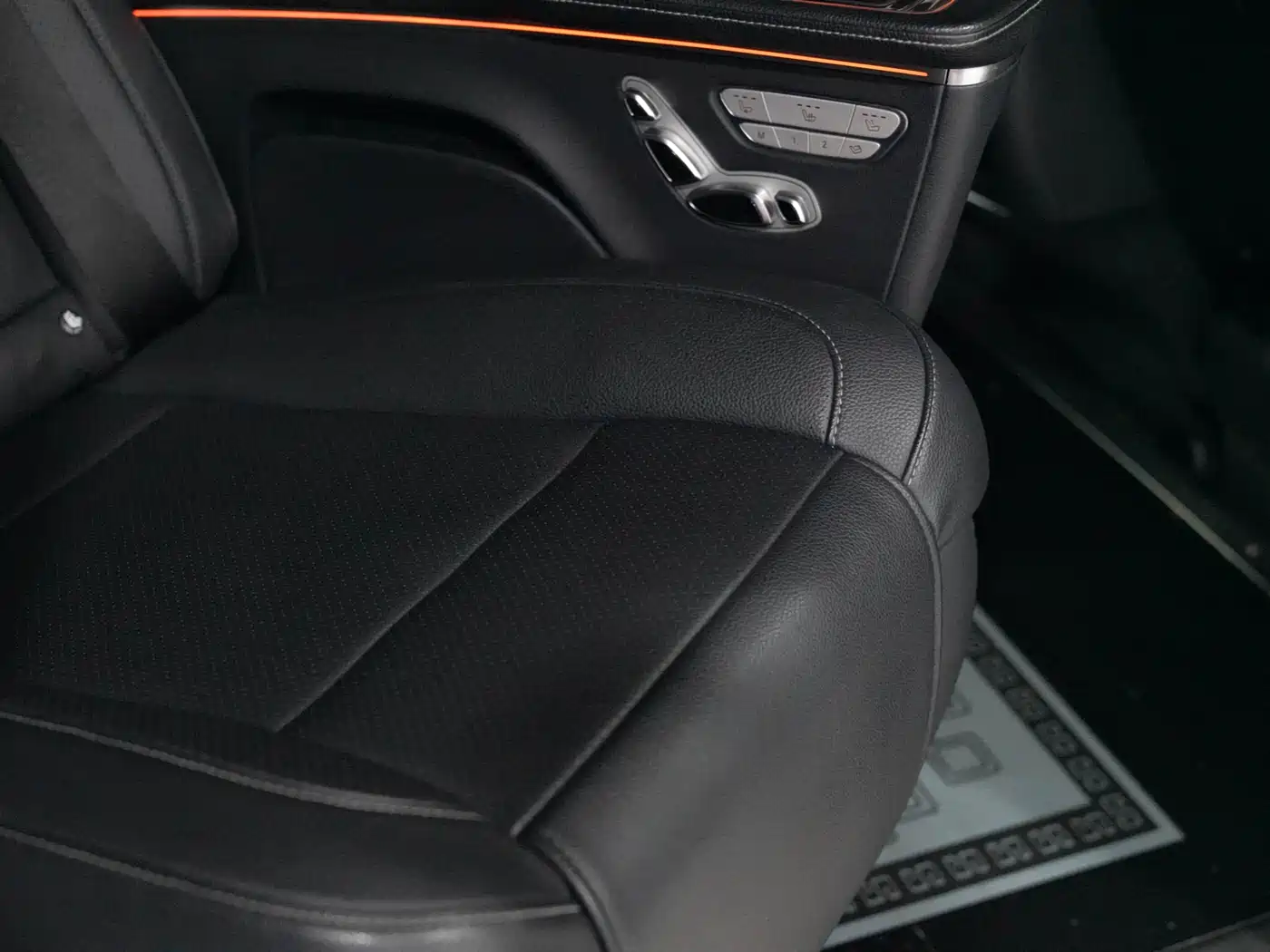 Mercedes-Benz V-Class 2021 V 260 L Long Wheelbase Premium Edition фото 19