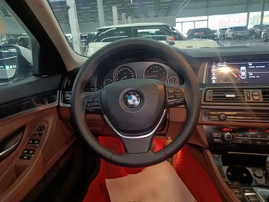 BMW 5 Series 2017 520Li Classic Edition фото 11