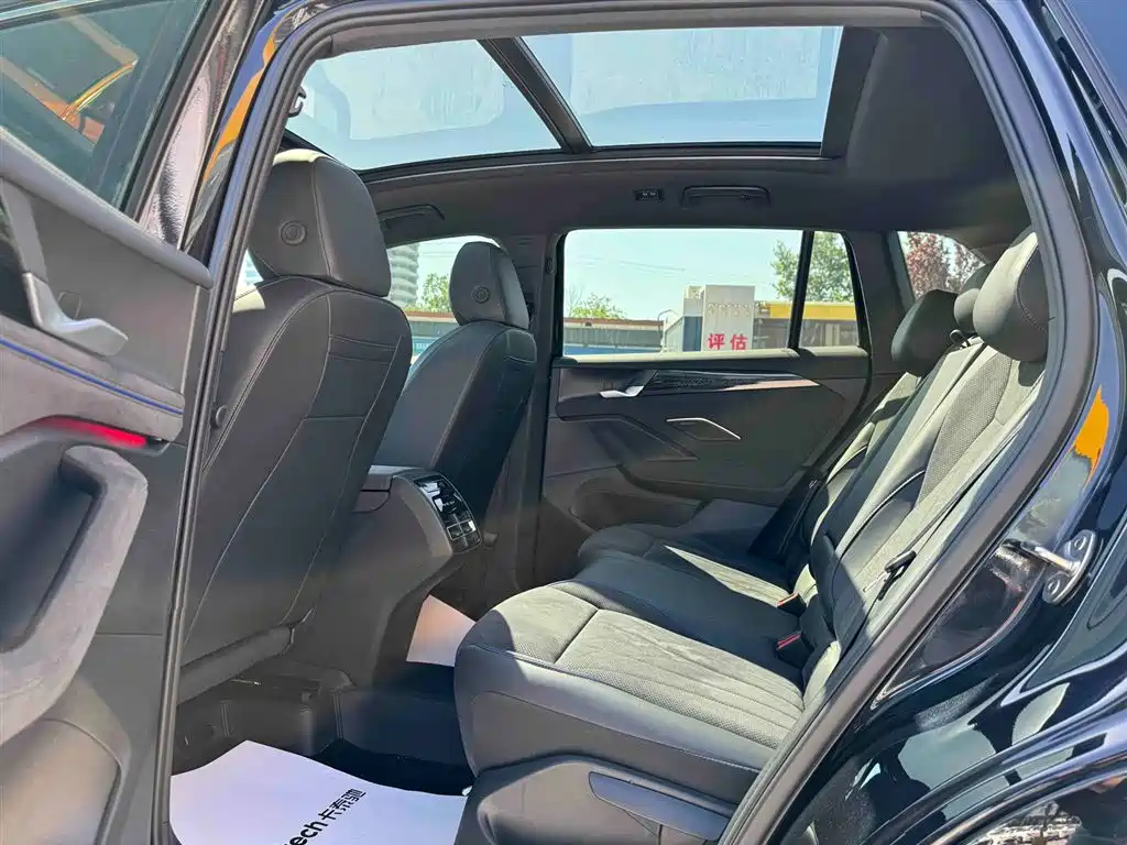 Volkswagen Tiguan L 2024 PRO 330TSI FWD R-Line Intelligent Premium Edition фото 16