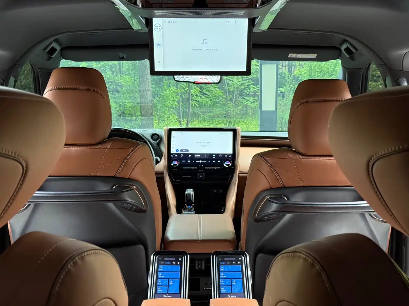 Toyota Alphard 2024 Hybrid 2.5L Ultimate Enjoyment Edition фото 15