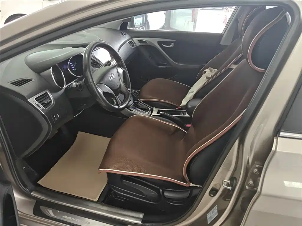 Hyundai Langdong 2015 1.6L Auto Premium фото 15
