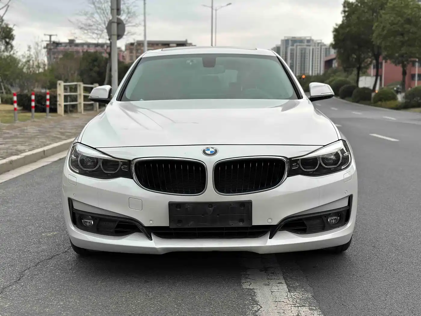 BMW 3 Series GT 2016 320i Fashion Style фото 2