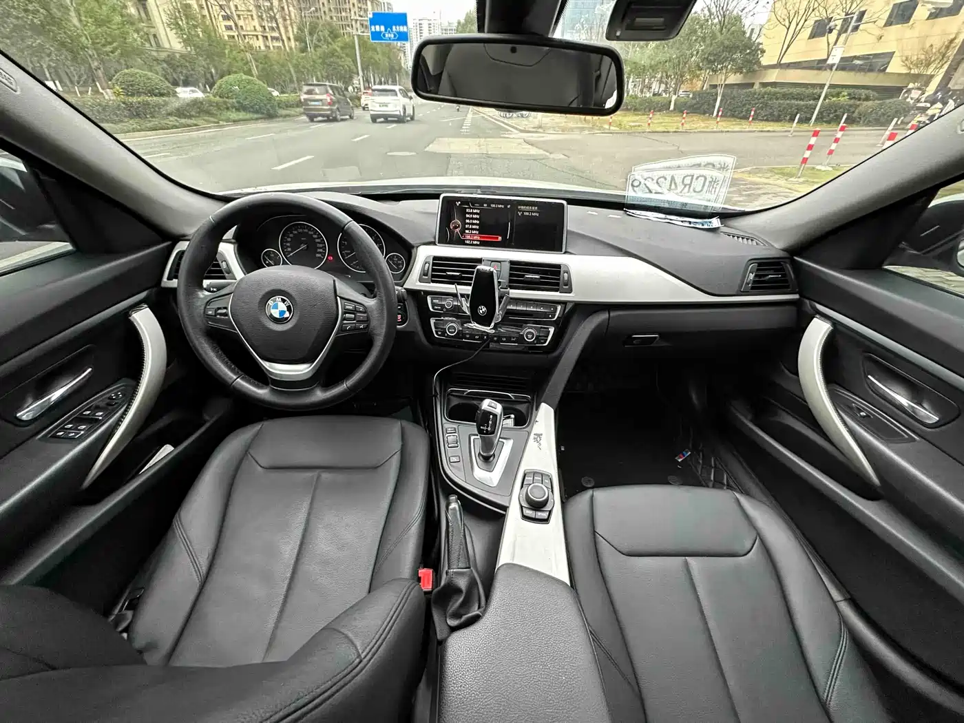 BMW 3 Series GT 2016 320i Fashion Style фото 16