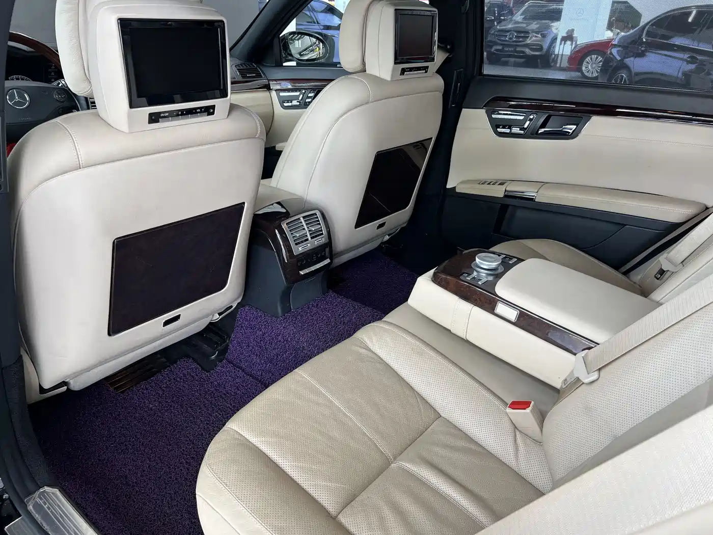 Mercedes-Benz S-Class фото 26