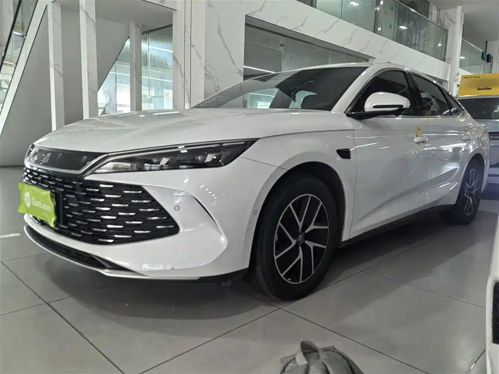 BYD Qin L 2025 DM-i Smart Drive Edition 120KM Surpassing