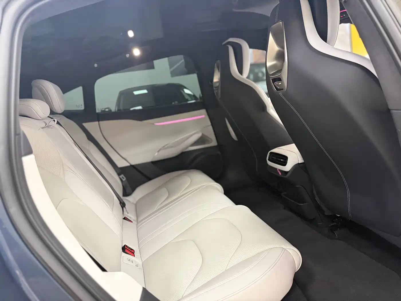 Xiaomi Auto Xiaomi SU7 2024 AWD Extended Range Advanced Smart Driving Max Edition фото 13