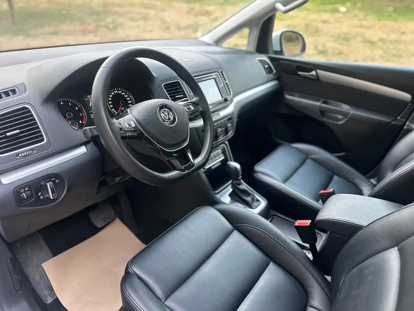 Volkswagen Sharan 2018 380TSI Comfort 7-Seater фото 11