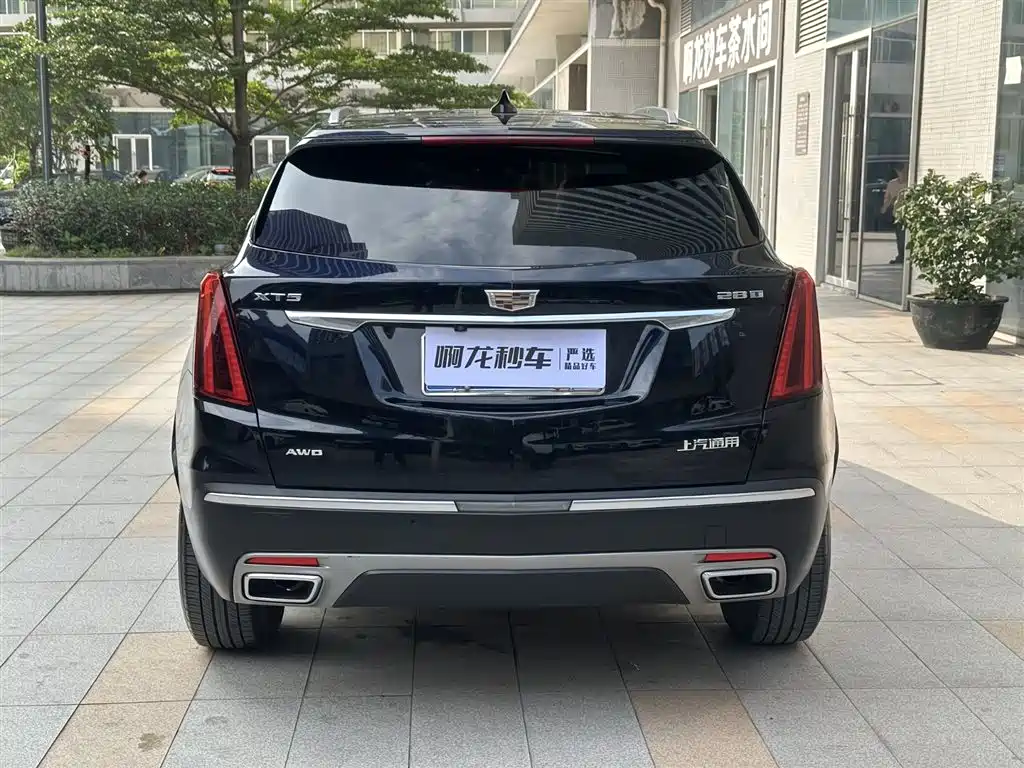 CADILLAC XT5