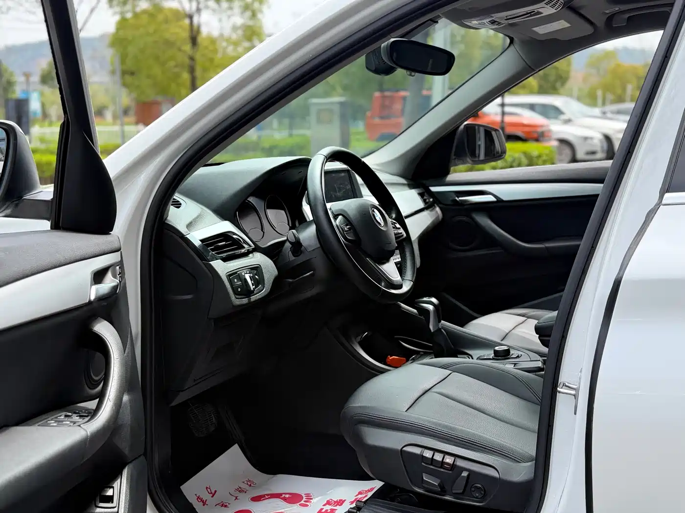 BMW X1 2019 sDrive20Li Leading Model фото 8