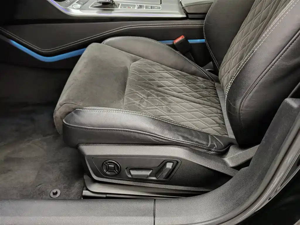 Audi A6L 2020 55 TFSI quattro Exclusive Dynamic фото 20