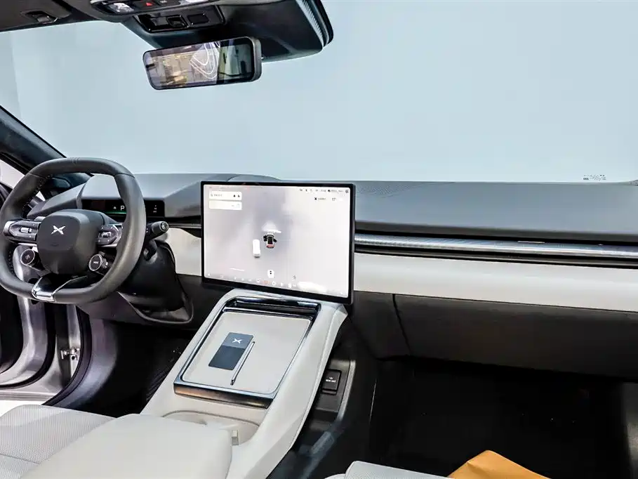 XIAOPENG P7